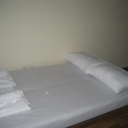 Smart In Mackenzie Beach Appartamento Larnaca